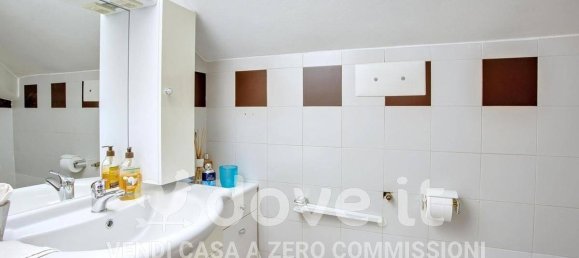 Apartamento de 2 dormitorios en Varese, Italy No. 302656 18