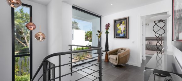 4 bedrooms Villa in Estepona, Spain No. 121161 35