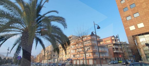 4 rooms Apartment in Pescara, Italy No. 22378 9