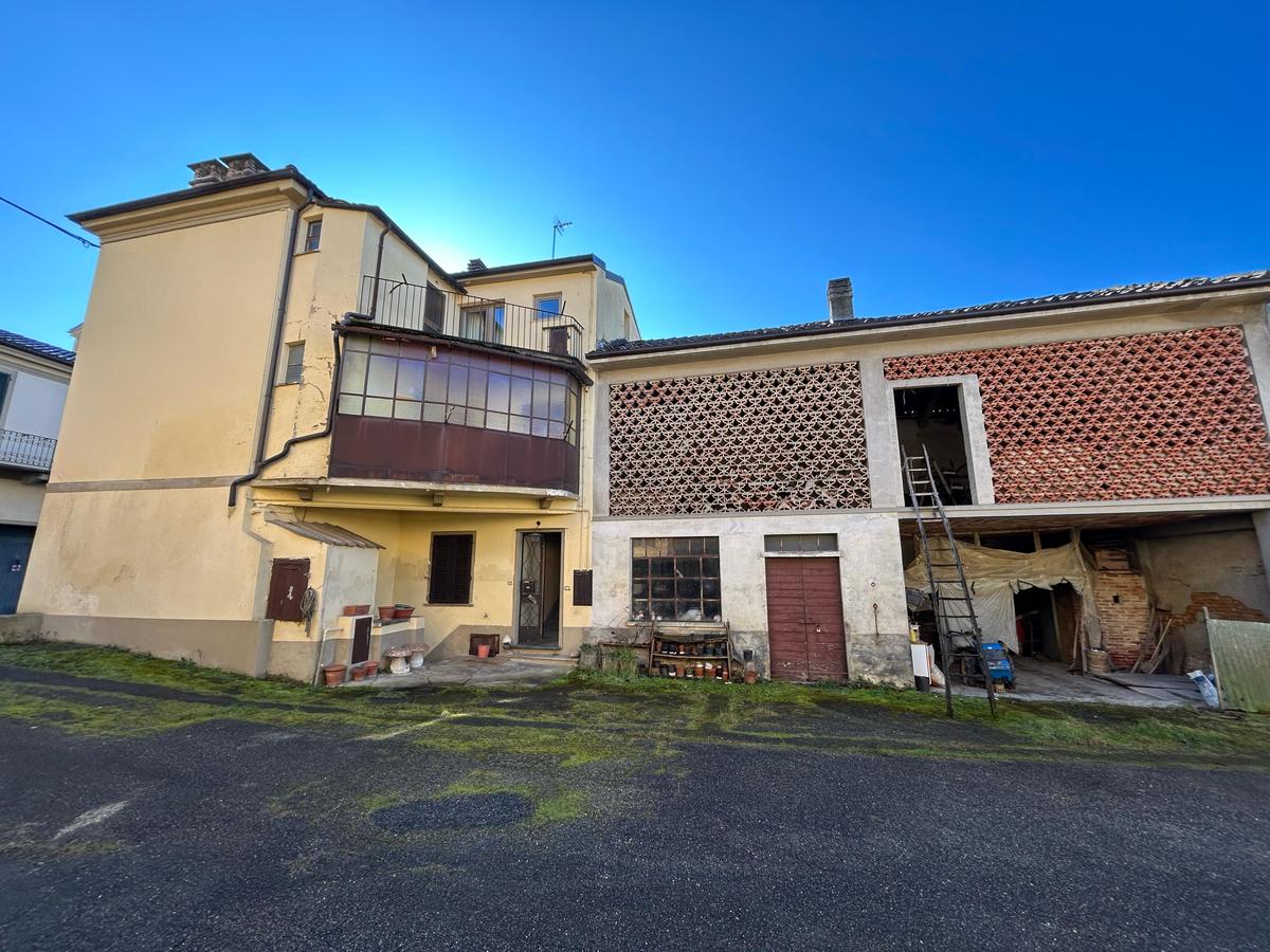 4 غرف نوم منزل في Portacomaro, Italy رقم 56157