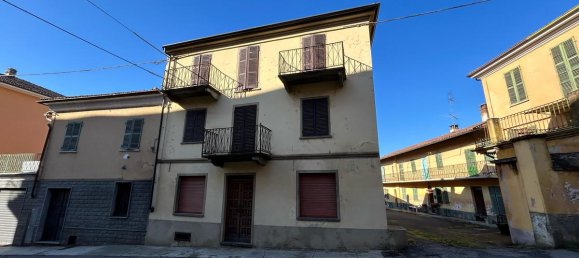 4 غرف نوم منزل في Portacomaro, Italy رقم 56157 25