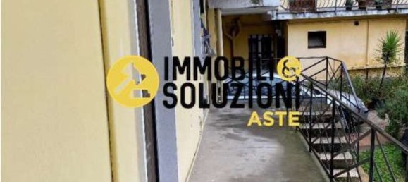 2-salle Appartement à Garbagnate Milanese, Italy No. 182638 5