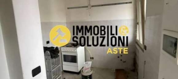 2-salle Appartement à Garbagnate Milanese, Italy No. 182638 25