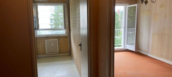 1 bedroom Apartment in Versailles, France No. 329941 2