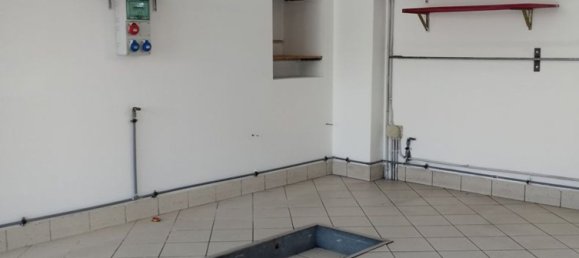 Gewerbliche Immobilie in Rovigo, Italy 160m², Nr. 333310 10