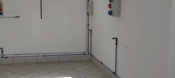 Gewerbliche Immobilie in Rovigo, Italy 160m², Nr. 333310 12