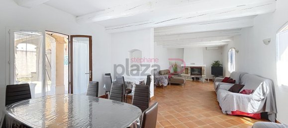 5 bedrooms Villa in Saint-Cyr-sur-Mer, France No. 294951 4