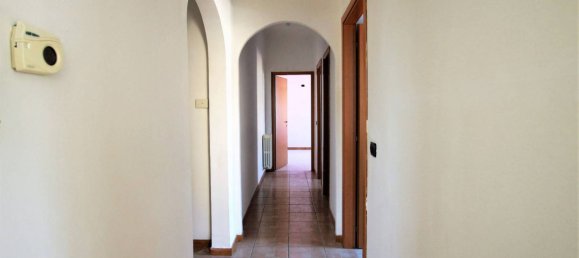 2 Schlafzimmer Wohnung in Fermo, Italy, Nr. 165099 8