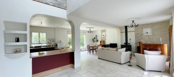 4 bedrooms House in Ernemont-Boutavent, France No. 61187 3