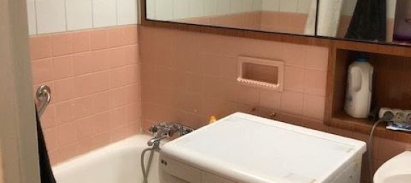 Studio in Paris, France No. 151817 3