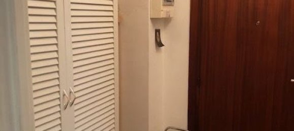 Studio in Paris, France No. 151817 4