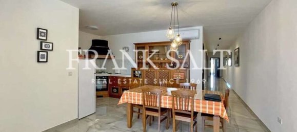 3 bedrooms Penthouse in Marsaxlokk, Malta No. 11112 4