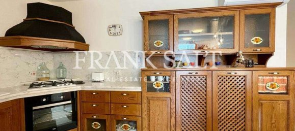 3 bedrooms Penthouse in Marsaxlokk, Malta No. 11112 6