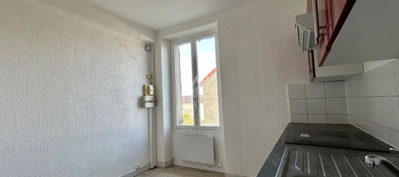 1 bedroom Apartment in Poissy, France No. 171256 5