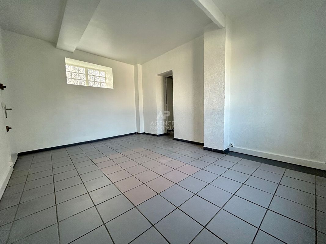 1 bedroom Apartment in Poissy, France No. 171256