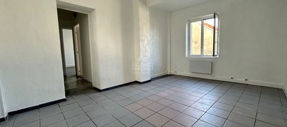 1 bedroom Apartment in Poissy, France No. 171256 4