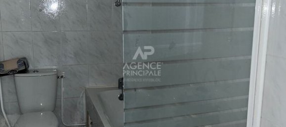 1 bedroom Apartment in Poissy, France No. 171256 7