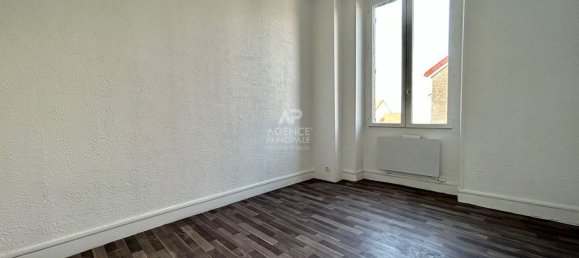 1 bedroom Apartment in Poissy, France No. 171256 2