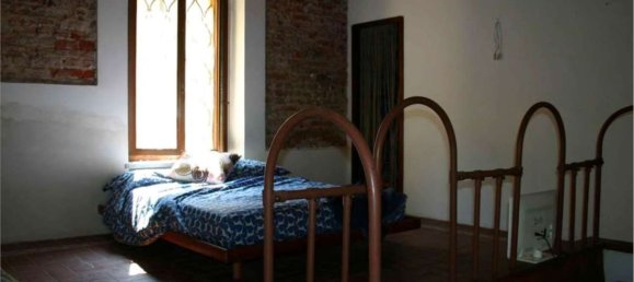 5 rooms Apartment in Vellezzo Bellini, Italy No. 288513 8