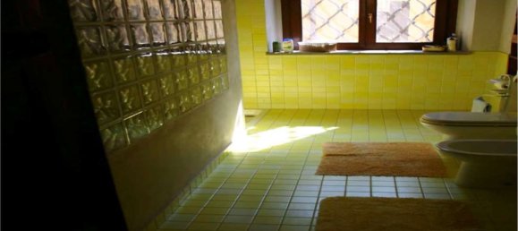 5 rooms Apartment in Vellezzo Bellini, Italy No. 288513 28