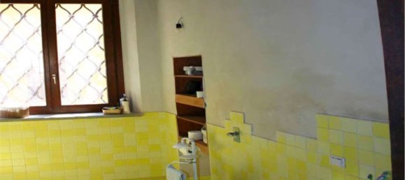5 rooms Apartment in Vellezzo Bellini, Italy No. 288513 26