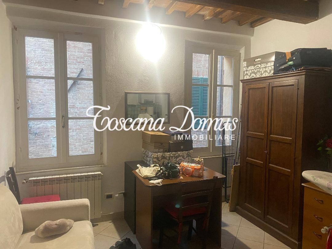 Квартира с 2 комнатами в Сиена, Италия № 18018