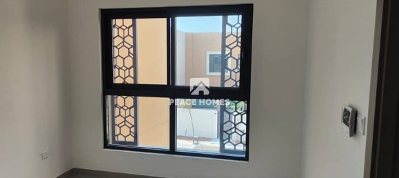 Таунхаус с 3 спальнями в Аль-Рахмания, ОАЭ № 16809 3