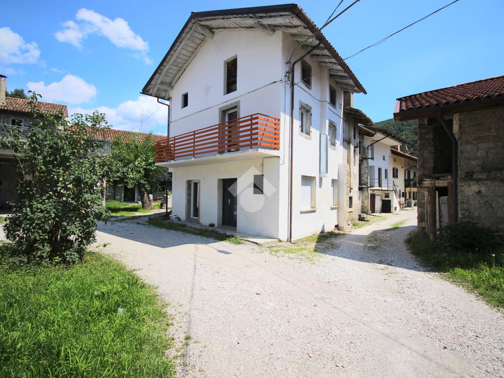 Casa de 2 dormitorios en Udine, Italy No. 283747