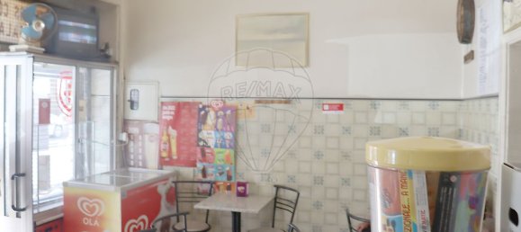 78m² Commercial property in Amadora, Portugal No. 58351 4