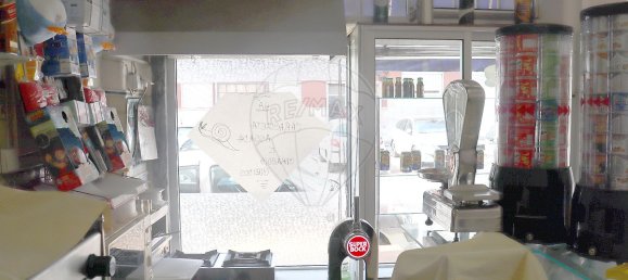 78m² Commercial property in Amadora, Portugal No. 58351 9