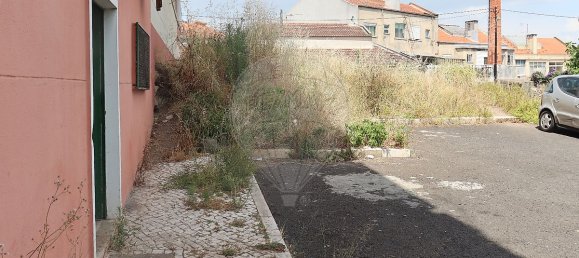 78m² Commercial property in Amadora, Portugal No. 58351 24