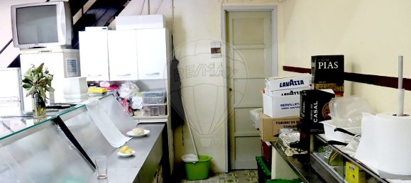 78m² Commercial property in Amadora, Portugal No. 58351 14