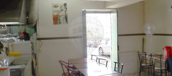 78m² Commercial property in Amadora, Portugal No. 58351 20