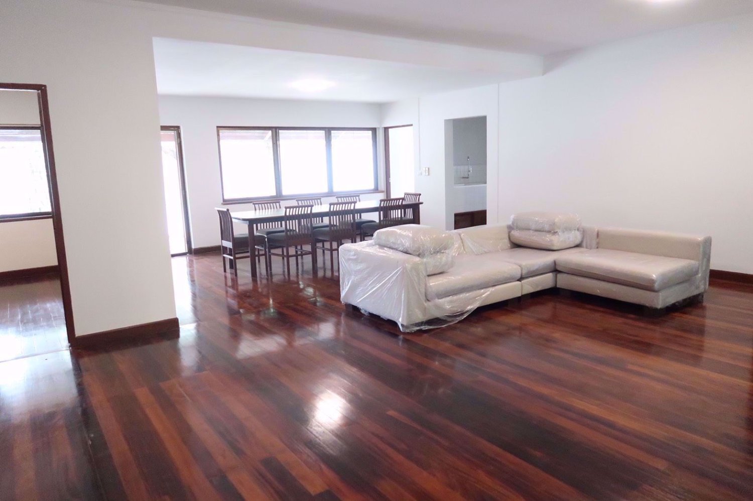 3 bedrooms House in Chatuchak, Thailand No. 10413