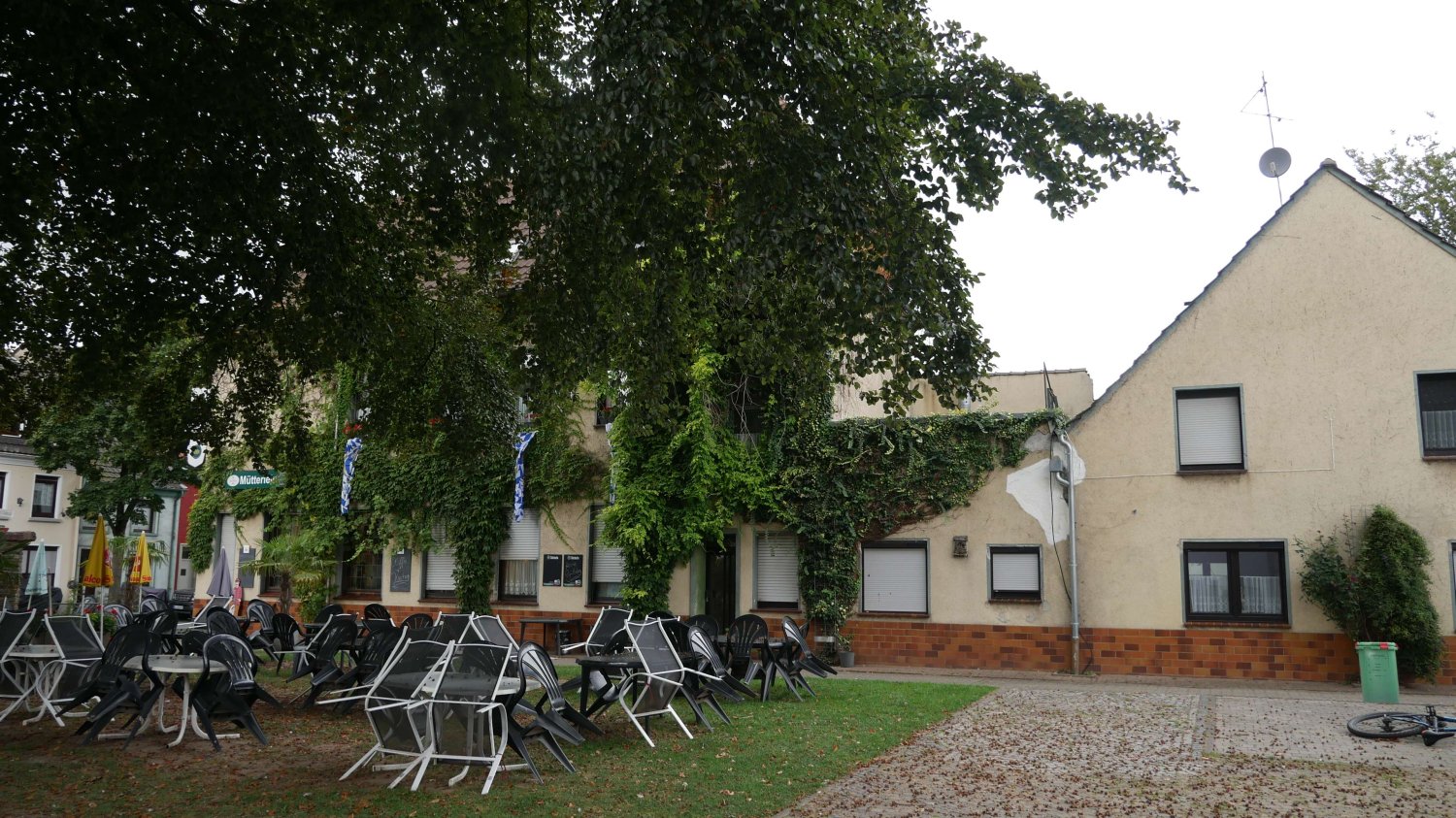 386m² Hotel in Wesel, Germany No. 190030