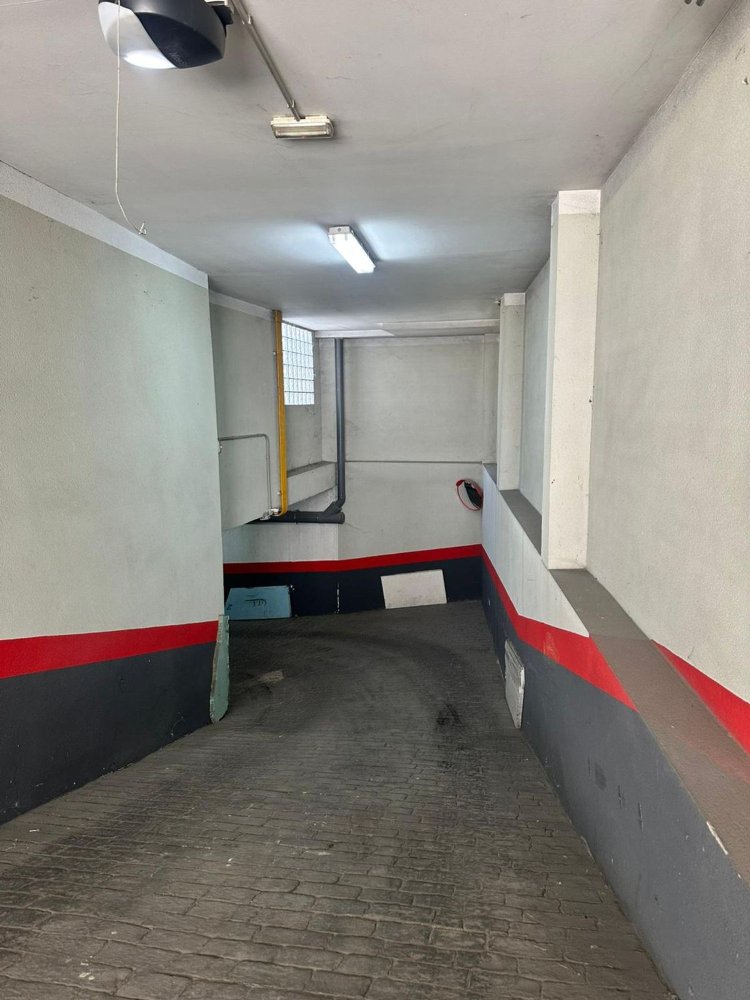 Garaje en Santovenia de Pisuerga, Spain 7 m² No. 195022