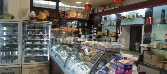 4غرفة عقار تجاري في Palermo, Italy رقم 46461 17