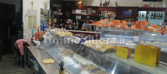 4غرفة عقار تجاري في Palermo, Italy رقم 46461 16