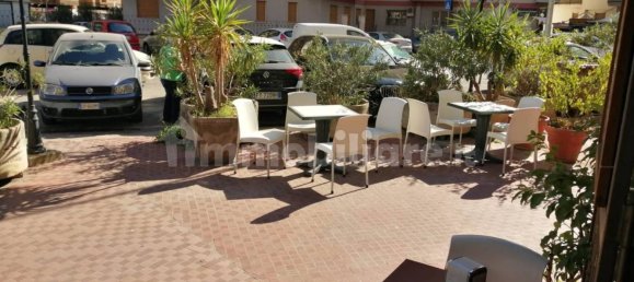 4غرفة عقار تجاري في Palermo, Italy رقم 46461 6