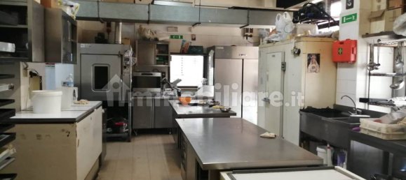 4غرفة عقار تجاري في Palermo, Italy رقم 46461 8