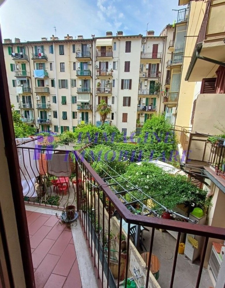 5 bedrooms Apartment in Florence, Italy No. 331263
