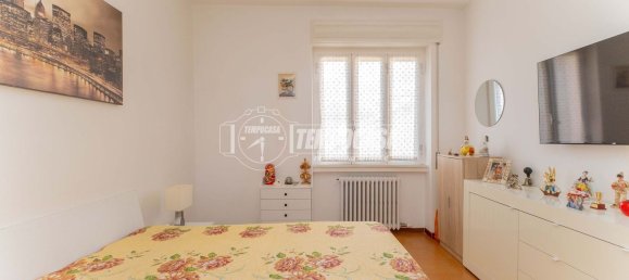 Apartamento de 2 dormitorios en Cinisello Balsamo, Italy No. 330342 17