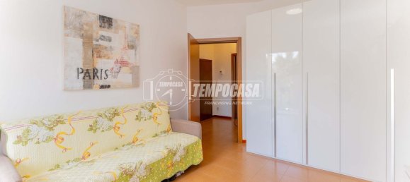 Apartamento de 2 dormitorios en Cinisello Balsamo, Italy No. 330342 3