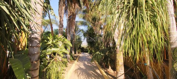 5 Schlafzimmer Villa in Alhaurin de la Torre, Spain, Nr. 140402 25