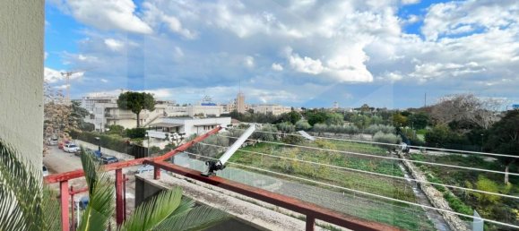 4 rooms Apartment in Bari, Italy No. 23794 9