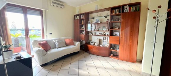 4 rooms Apartment in Bari, Italy No. 23794 12