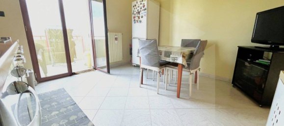 4 rooms Apartment in Bari, Italy No. 23794 5