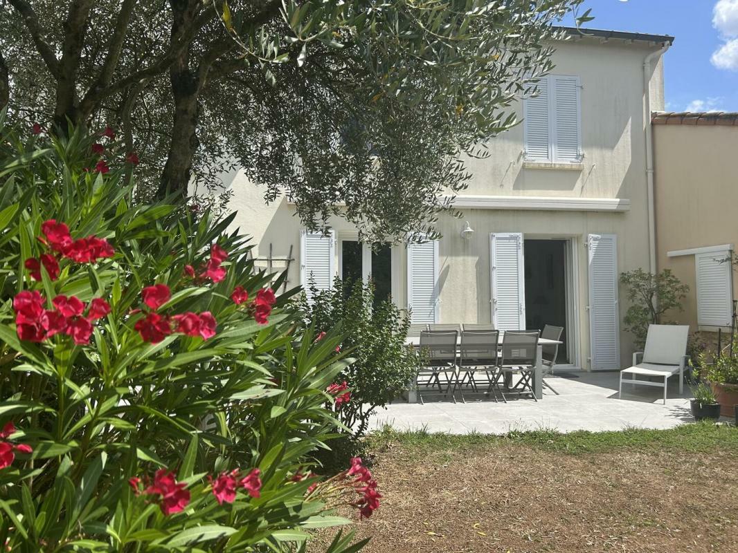 4 bedrooms House in Niort, France No. 277512