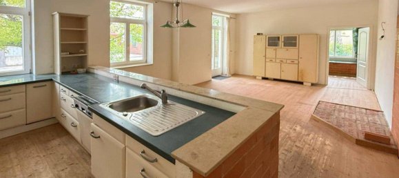 8 rooms House in Bruck an der Leitha, Austria No. 139372 5