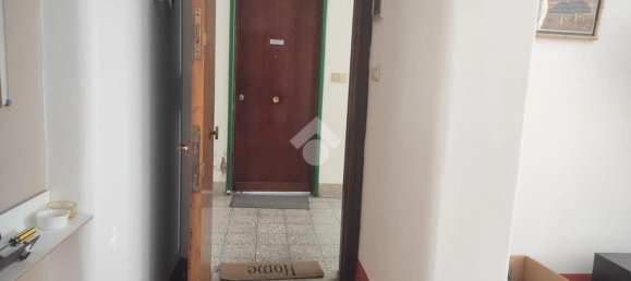 3-salle Appartement à Catania, Italy No. 48256 12